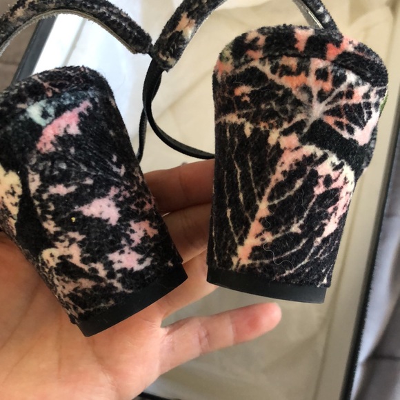 Chanel Velvet Captoe Slingback 35 5 authentic - Picture 4 of 6